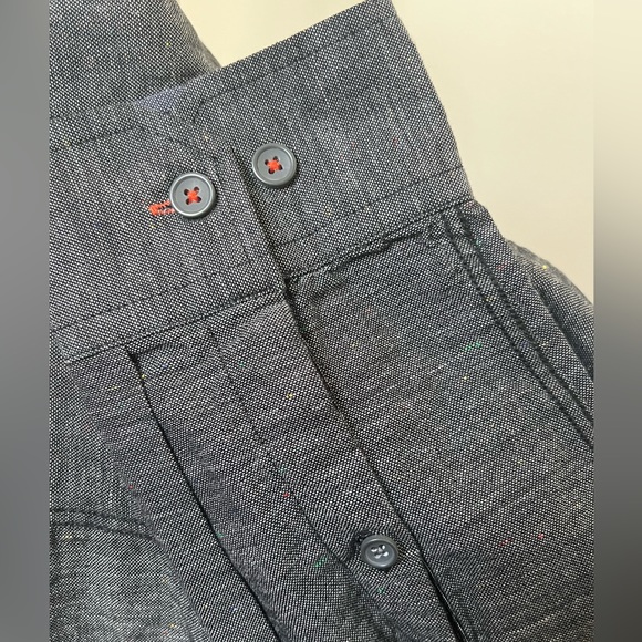 NWT Salute Women’s Long Sleeve Button Up Large - Picture 7 of 7